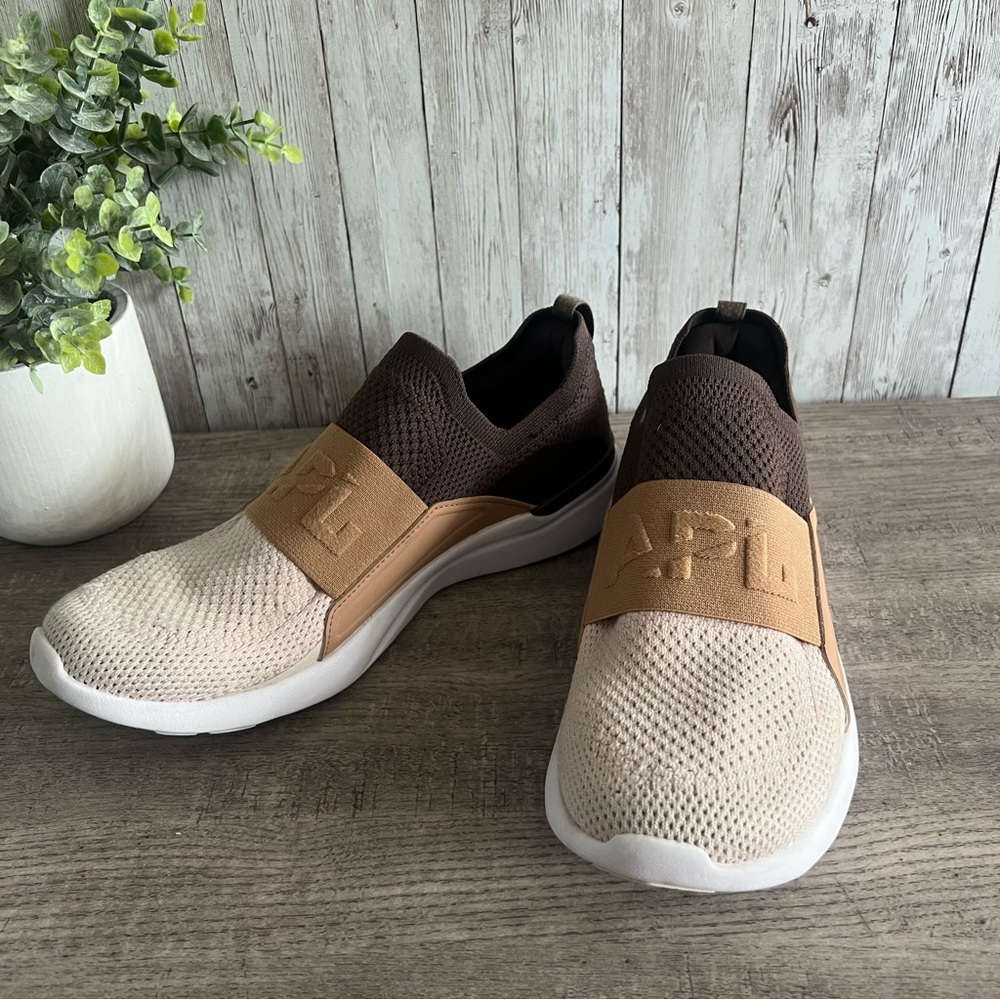APL Techloom Bliss Brown Caramel Cream Slip-On Sneakers Womens 8.5 Running Train